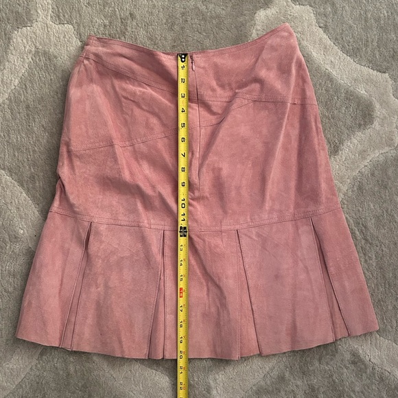 Ladies Suede Skirt - Picture 5 of 5